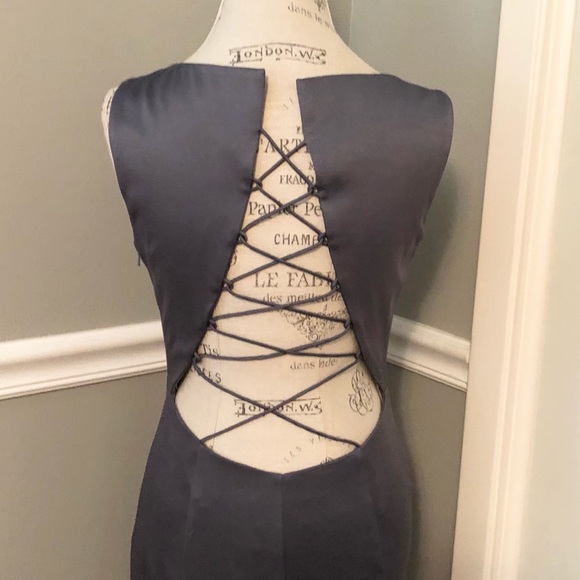 NEW JOVANI SZ 4 GREY CUT OUT LACE UP FORMAL EVENING GOWN - Picture 9 of 14